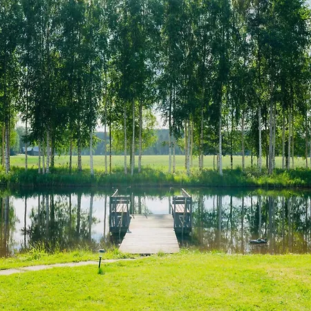 Countryside Riverside For Both Winter And Summer Loma-asunnot *