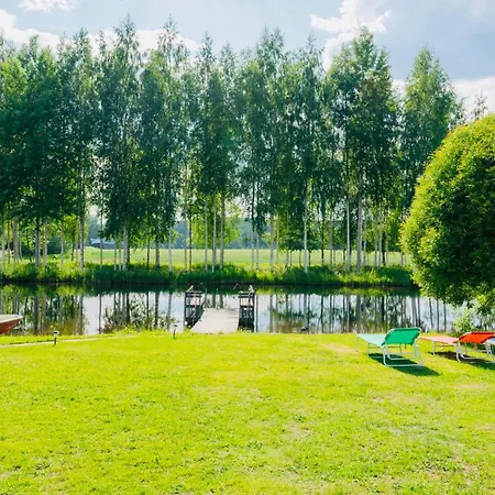 Countryside Riverside For Both Winter And Summer Loma-asunnot *