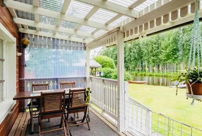 Countryside Riverside For Both Winter And Summer Hébergement de vacances