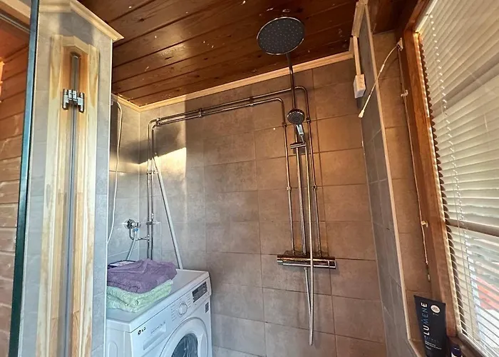 Countryside Riverside For Both Winter And Summer Hébergement de vacances