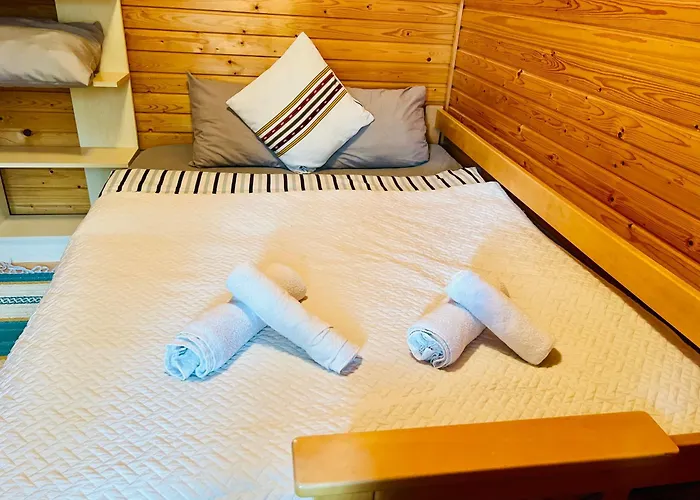 Hébergement de vacances Countryside Riverside For Both Winter And Summer